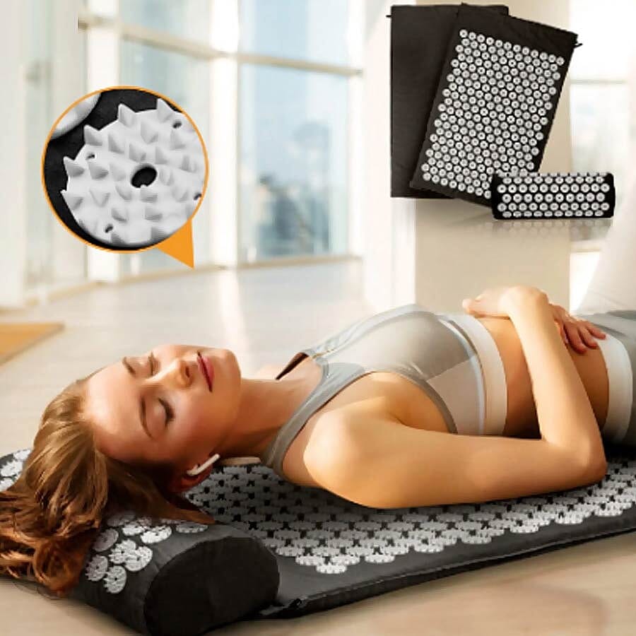 2 Piece Set - Acupressure Mat (58x36cm) and Pillow (36x14x9cm) - Black and White