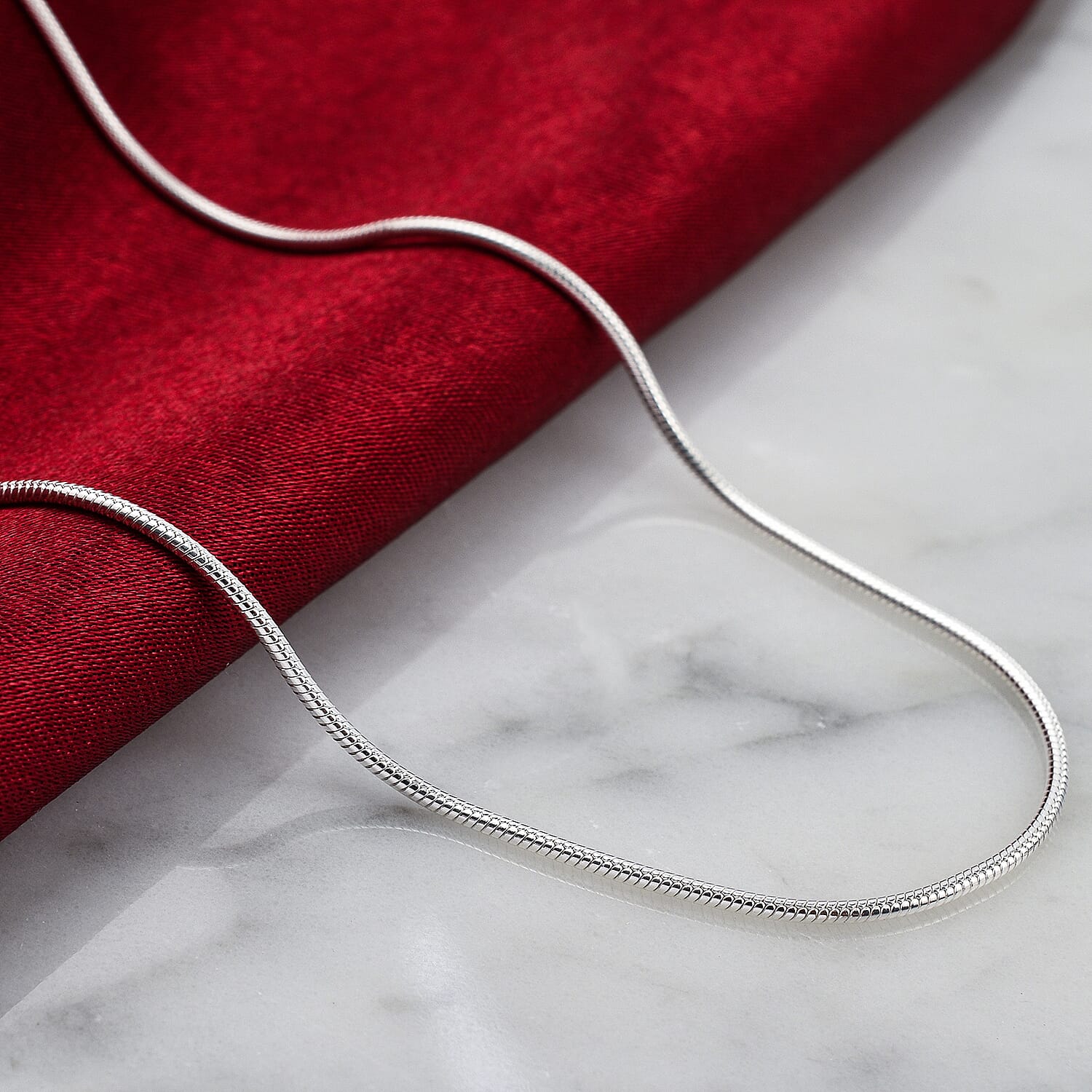 Hatton Garden Closeout Deal - Sterling Silver Round Snake Necklace (Size 24) with Lobster Clasp