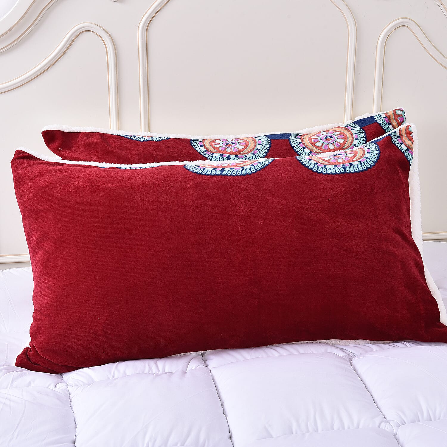 Set of 3 - Microflannel Mandale Printed Comforter in King Size with Sherpa Lining with 2 Sherpa Pillowcases - Red and Multi Colour (230cm x 250cm)