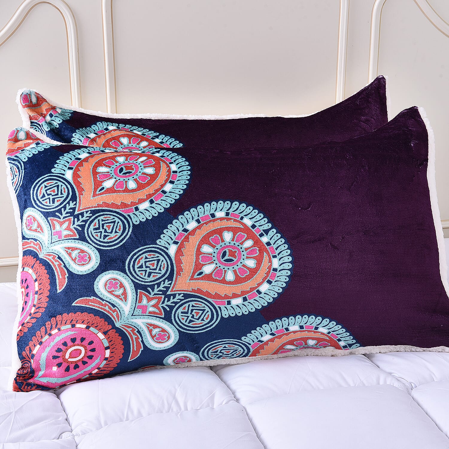 Set of 3 - Microflannel Mandala Printed Comforter in King Size with Sherpa Lining with 2 Sherpa Pillowcases - Purple and Multi Colour - (230cm x 250cm)
