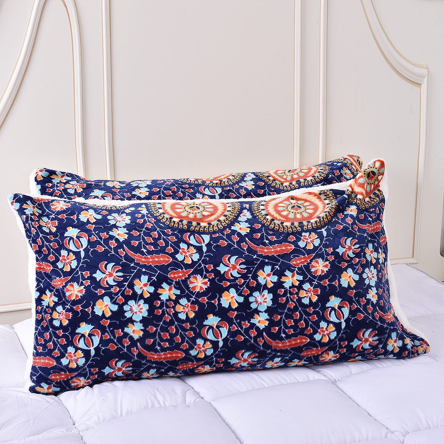 Set of 3 - Microflannel Mandala Printed Comforter in King Size with Sherpa Lining with 2 Sherpa Pillowcases - Navy, Orange and Multi Colour (230x250 Cm)