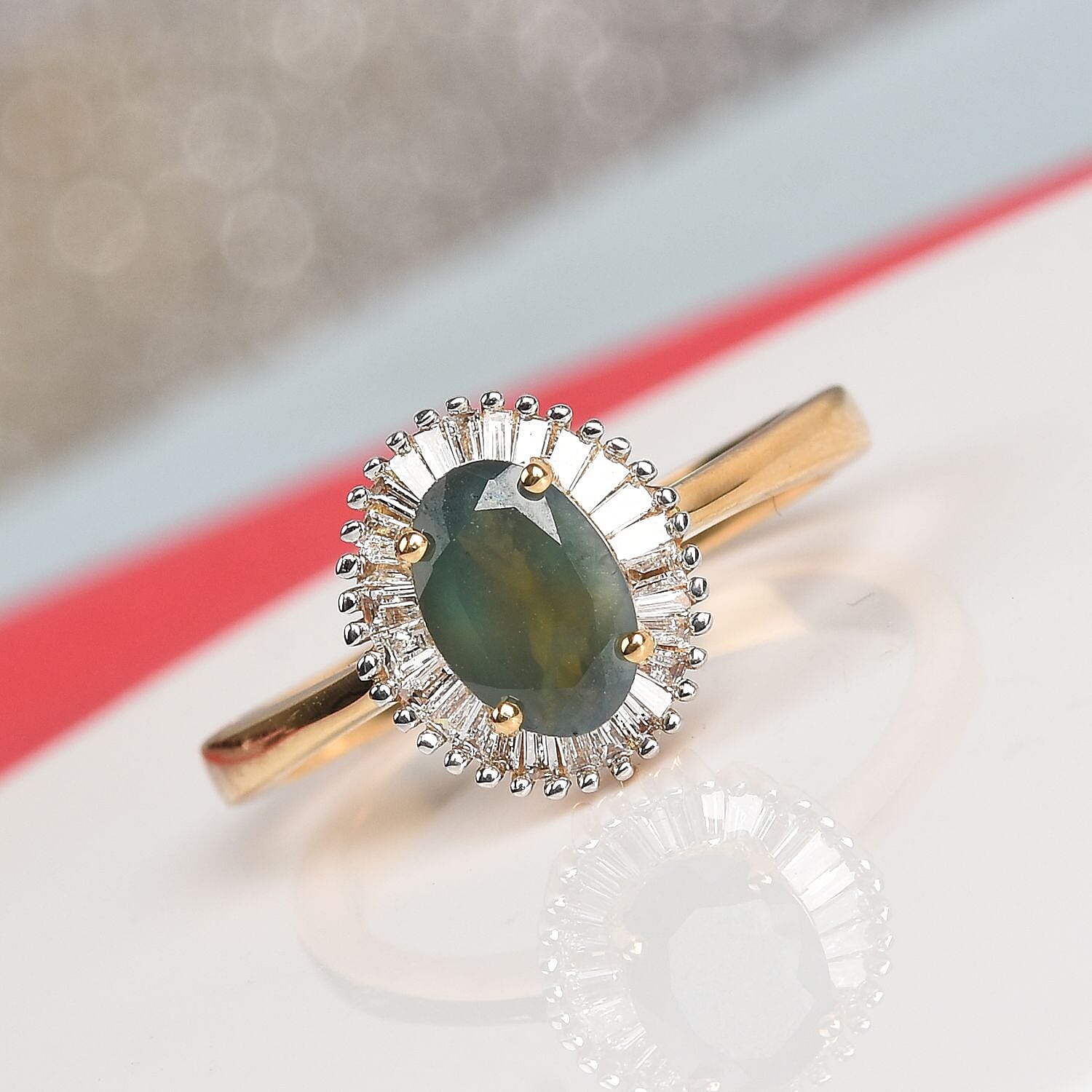 ILIANA 18K Yellow Gold AAA Alexandrite and Diamond (SI-G-H) Ring 1.10 Ct.