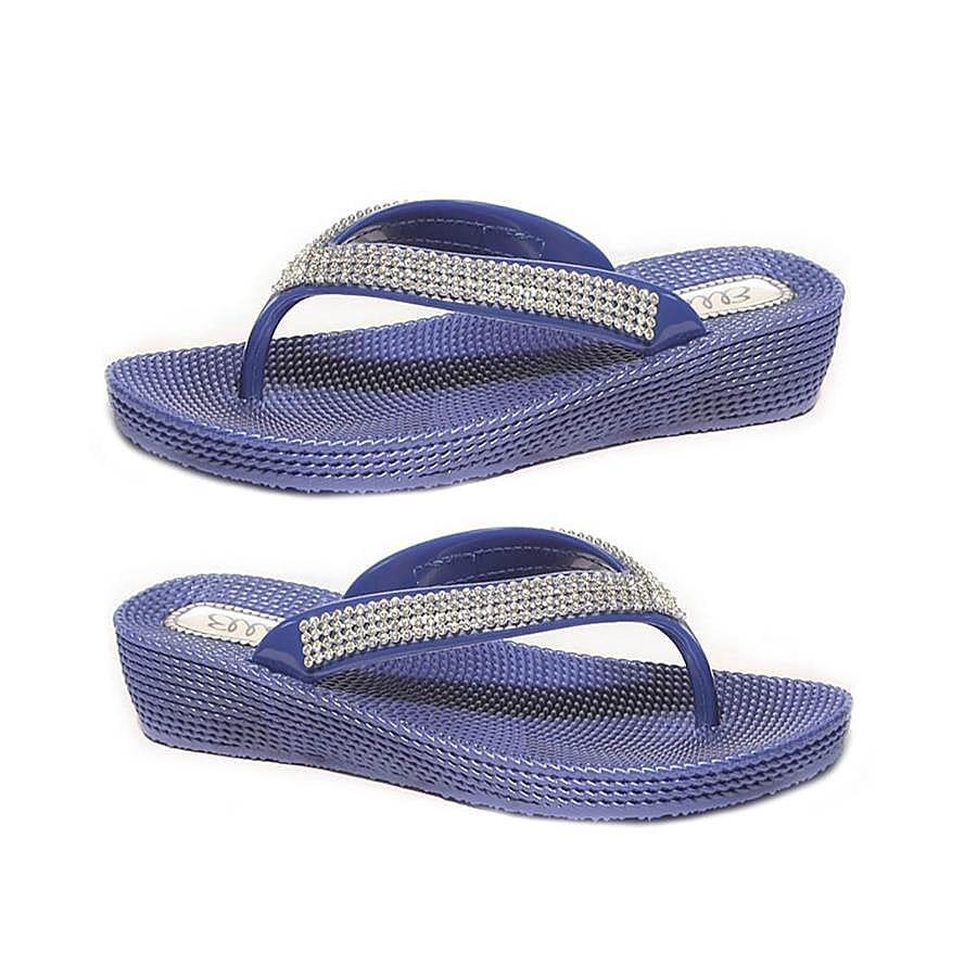 Ella Diamante Toe Post Sandals in Navy Colour