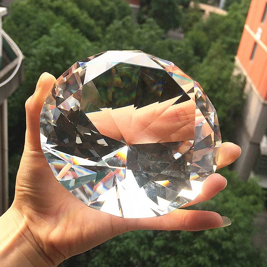 TJC Exclusive Diamond Cut White Glass Crystal (Size 8x5cm) in a Gift Box