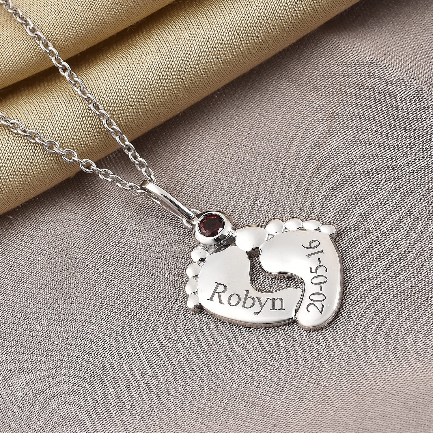 Mozambique Garnet (0.10 Ct) 14K Gold Overlay 14K Gold Overlay Sterling Silver Pendant With Chain 0.102 Ct.