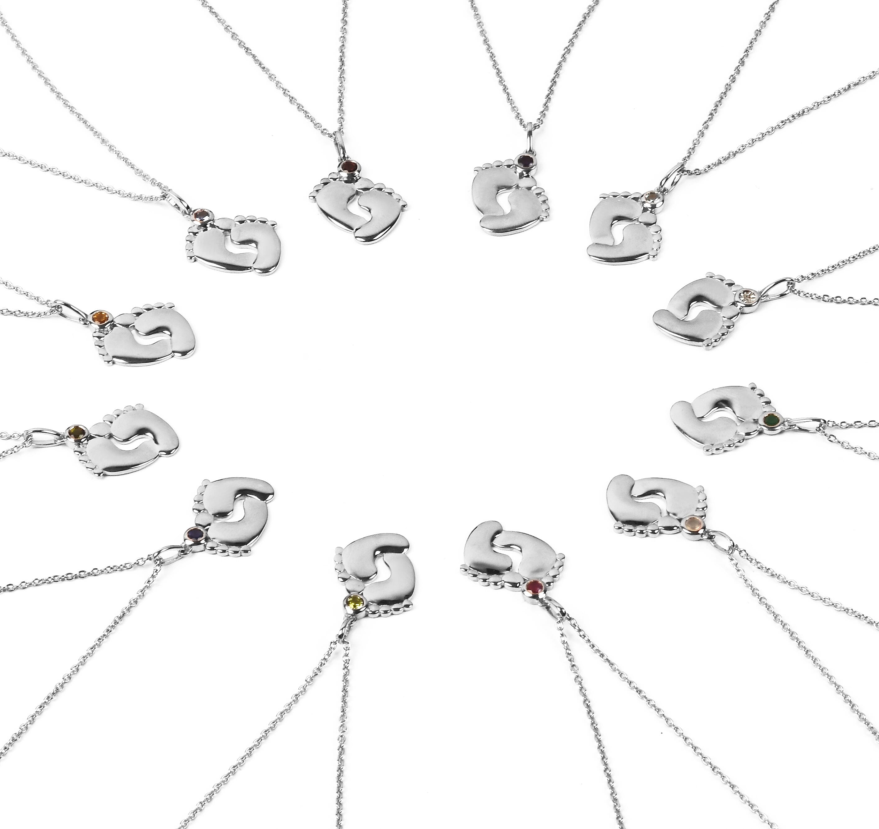 Mozambique Garnet Pendant With Chain (Size 18 With 2 Inch Extender) in Platinum Overlay Sterling Silver Wt. 5.60 Gms