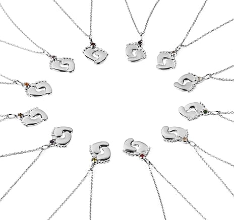 Mozambique Garnet Pendant With Chain (Size 16 With 2 Inch Extender) in Platinum Overlay Sterling Silver Wt.5.20 Gms