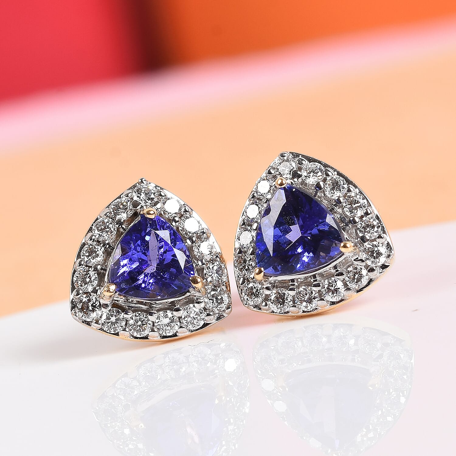ILIANA 18K Yellow Gold AAA Tanzanite and Diamond (SI-G-H) Stud Earrings (with Screw Back) 1.00 Ct.