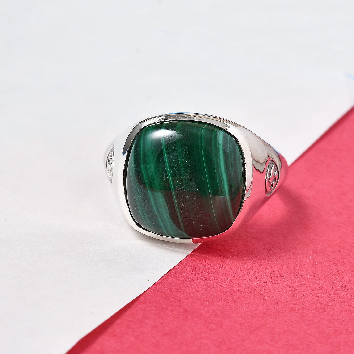Malachite Signet Ring in Platinum Overlay Sterling Silver 14.88 Ct, Silver wt. 6.00 Gms