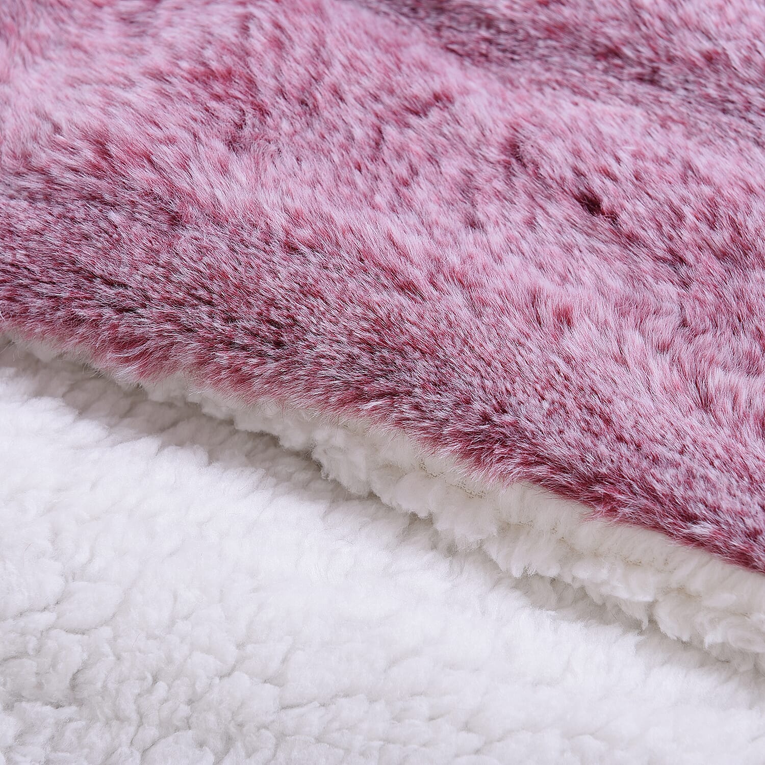 Super Soft Tip Dye Embossed Faux Fur Sherpa Blanket (150x200cm)