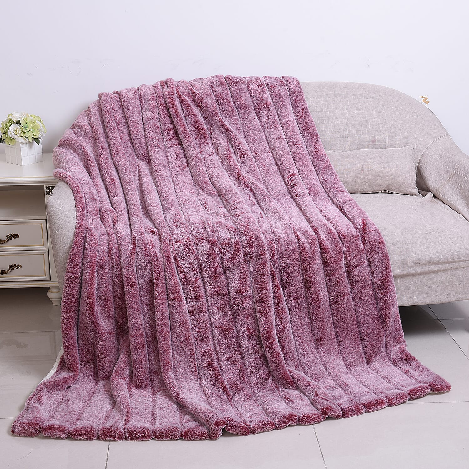 Super Soft Tip Dye Embossed Faux Fur Sherpa Blanket (150x200cm)