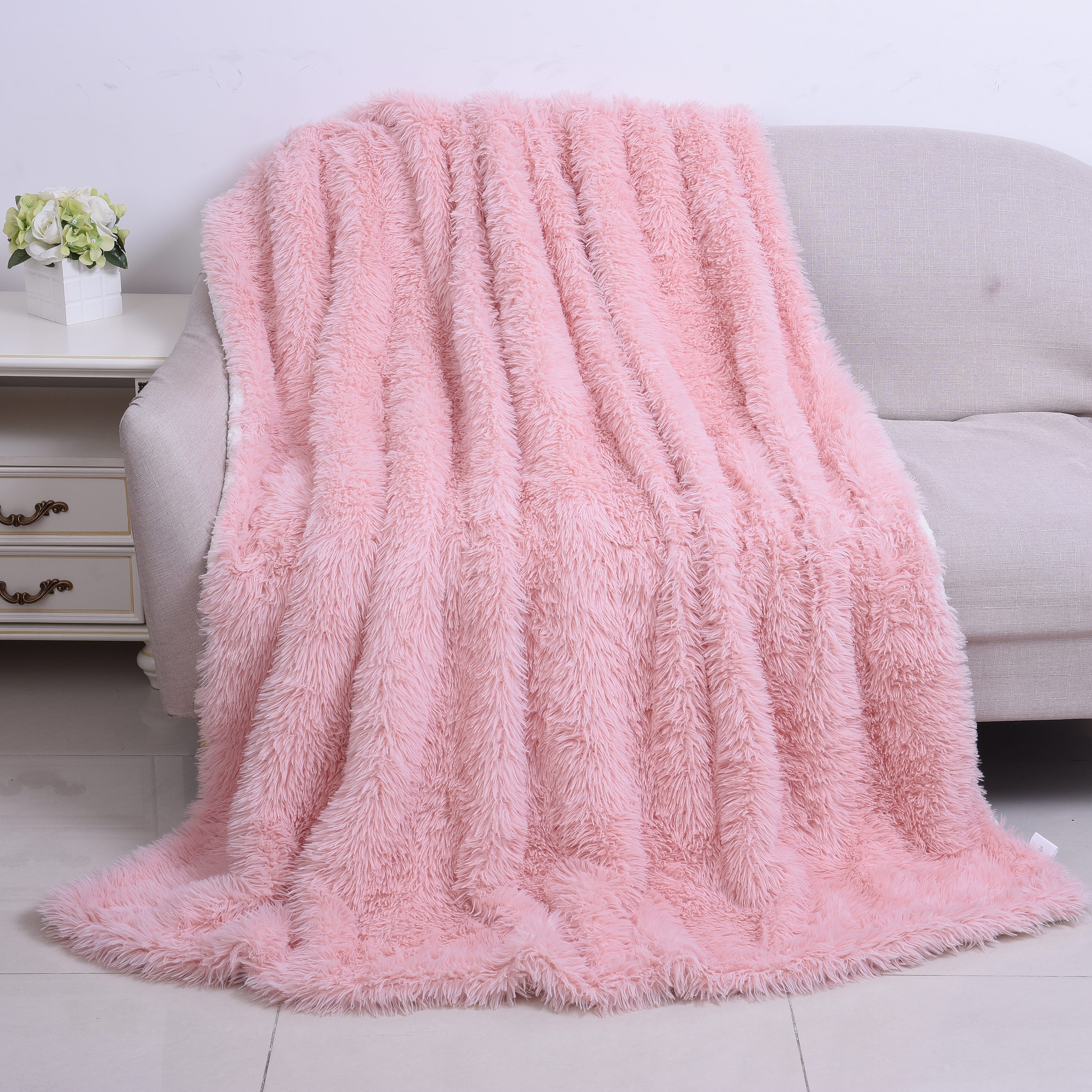 Supersoft High Quality Faux Fur Sherpa Blanket (150x200cm) - Pink