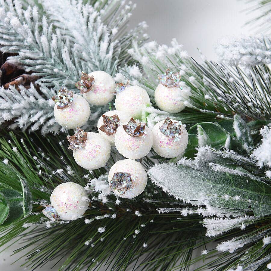 Christmas Decoration Wreath with Snow Flocking, Pine Cone and Hawthorn Fruits (Size: 26cm) - White