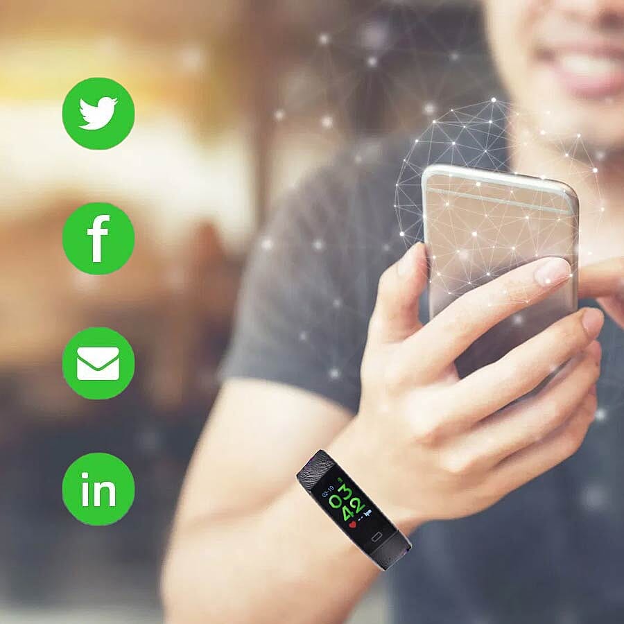 Health and Fitness Tracker Bluetooth IP67 Waterproof Smartwatch - Black