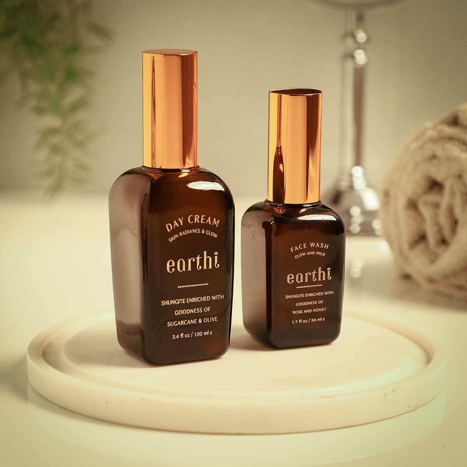 Shungite Enriched Earthi Sugarcane and Olive Radiance Day Cream with Complementary Rose Face Wash (100ml+50ml)