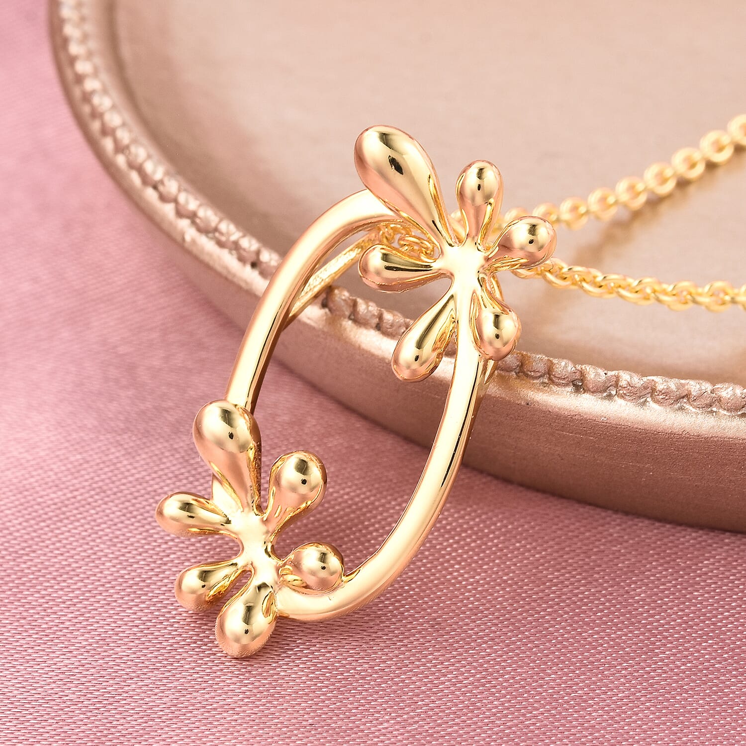 LucyQ Yellow Gold Overlay Sterling Silver Splash Pendant With Chain (Size 20)