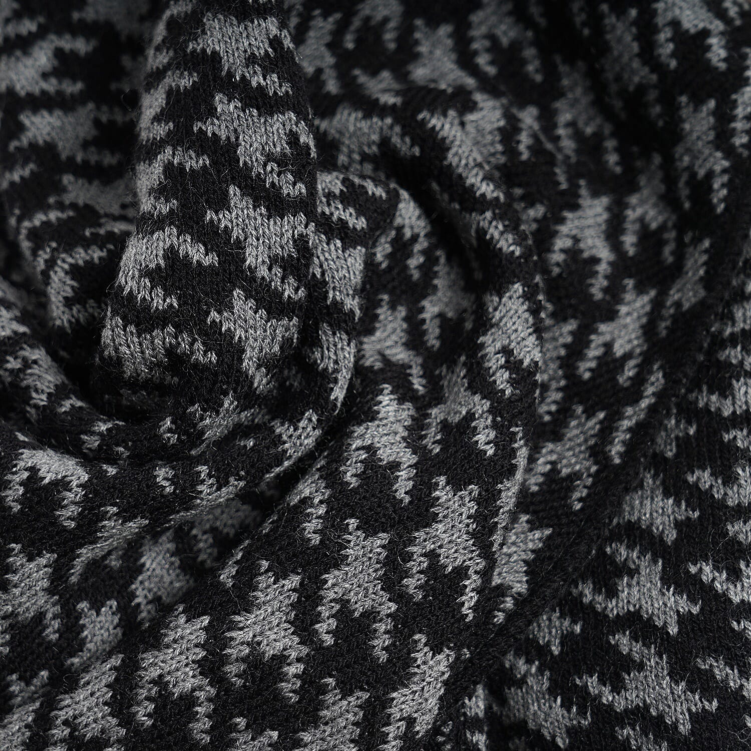 Jacquard Knit Kimono (L- 100m, W- 100cm) - Grey and Black