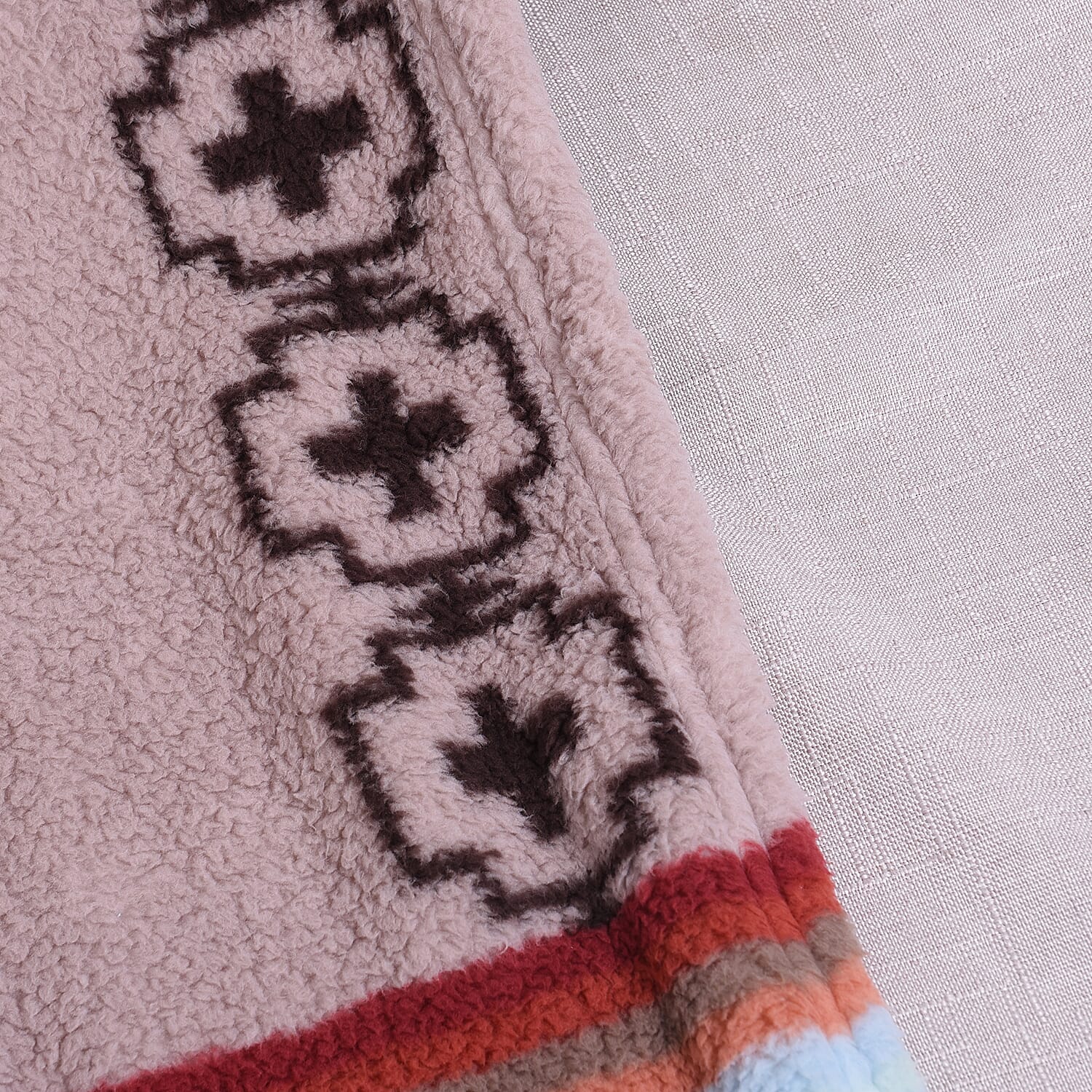 Ox-Skull Pattern Sherpa Blanket (150x200cm) - Beige Stripe