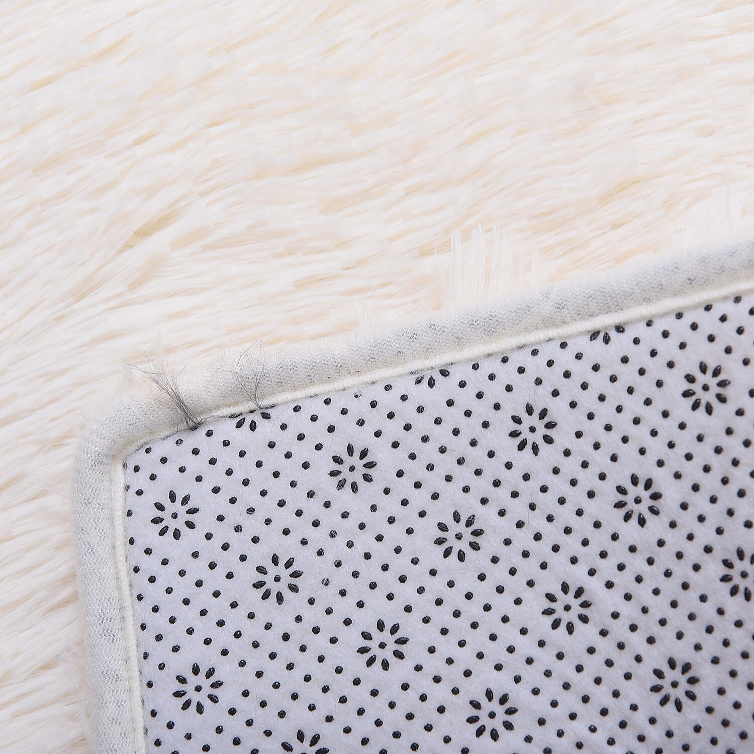 Fluffy Microfibre Faux Fur Rug with Non-Slip Bottom (140x200cm) - Cream