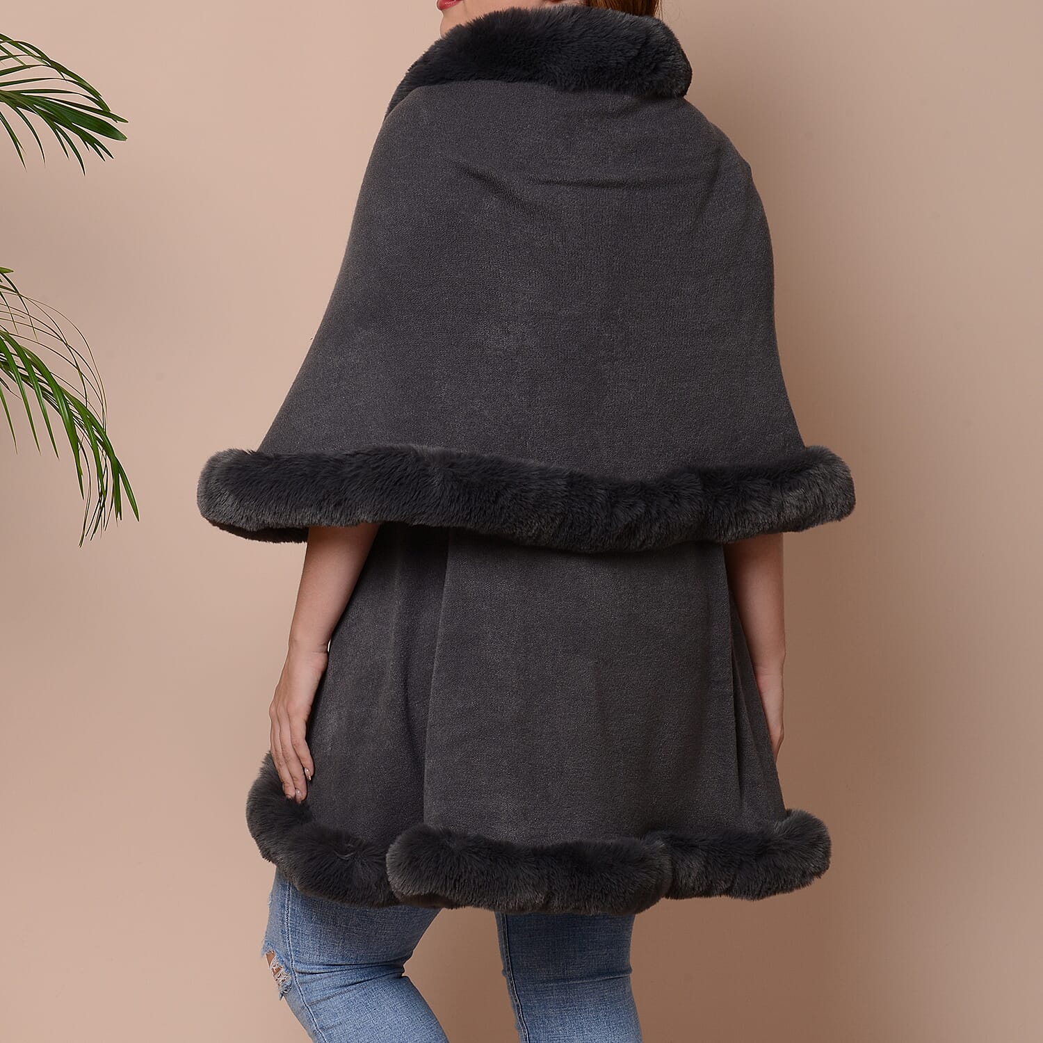 Solid Grey Kimono with Faux Fur Trim (Size 125x79cm)