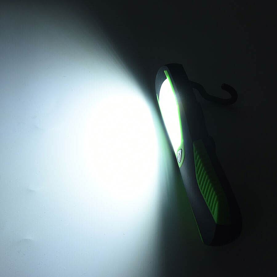 2 Piece Set - LED Light and 7-in-1 Multi Tool - Green