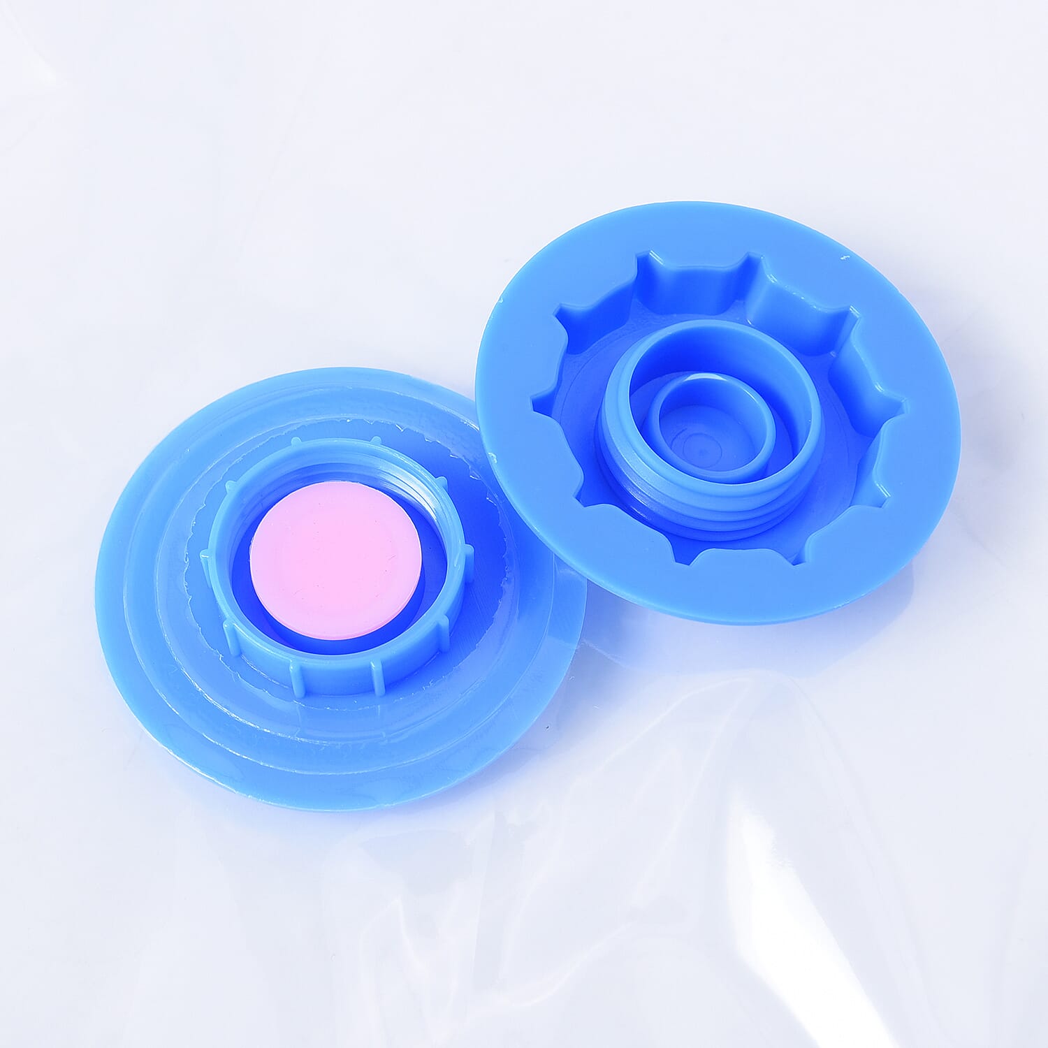 4 Piece Set White and Pink Floral Print Comforter, Fitted Sheet and 2 Pillow Covers