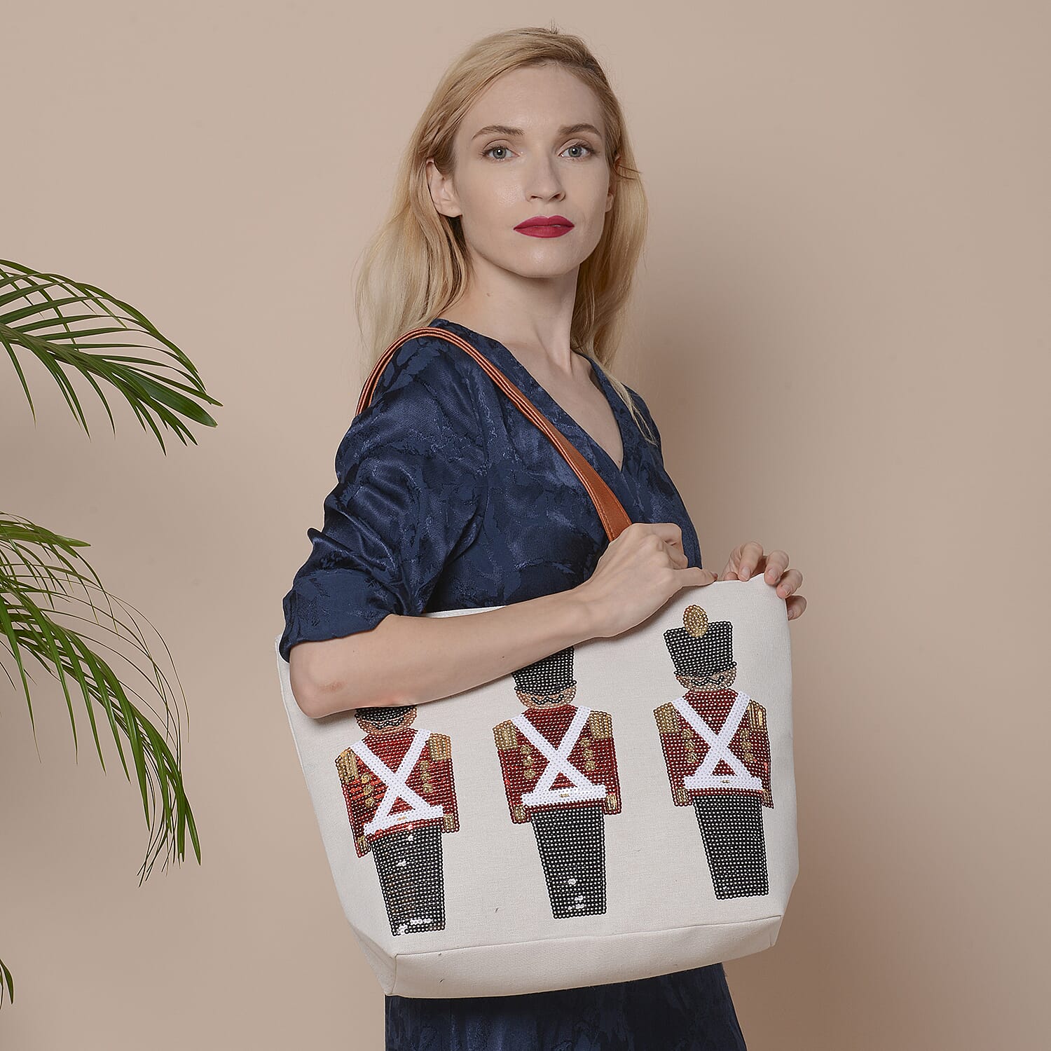 Three Soldiers Pattern Tote Bag with Zipper Closure (Size 32x10.5x35 Cm) - White