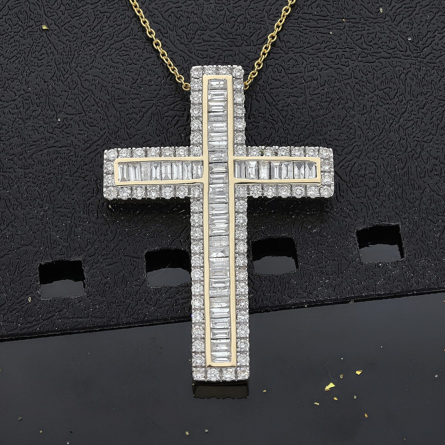 14K Yellow Gold SGL Certified Diamond (I1-I2/G-H) Cross Pendant With Chain (18 in) 2.000  Ct.