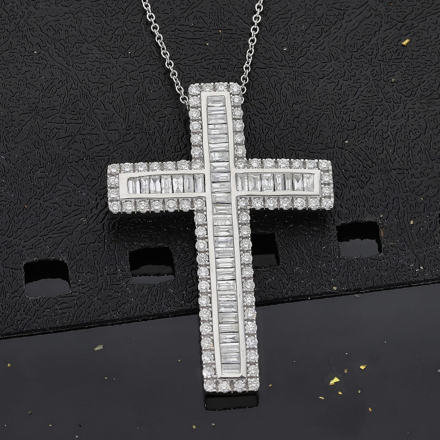 14K White Gold SGL Certified Diamond (I1-I2/G-H) Cross Pendant With Chain (18 in) 2.000  Ct.