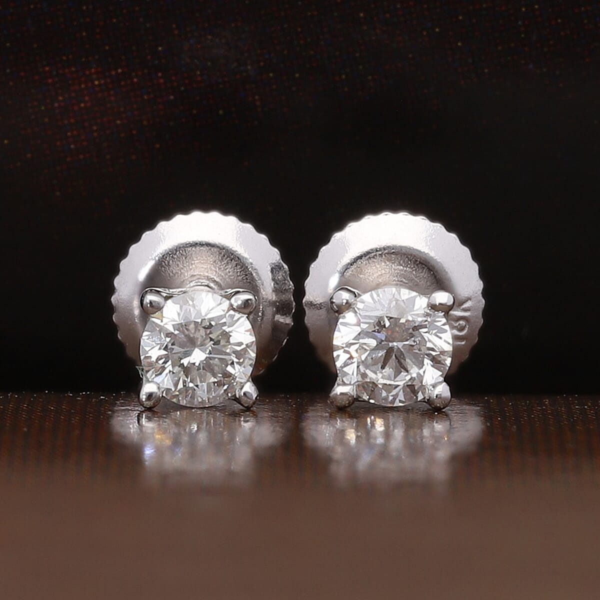 ILIANA 18K White Gold SGL Certified Diamond (SI-G-H) Stud Earrings (with Screw Back) 0.20 Ct.
