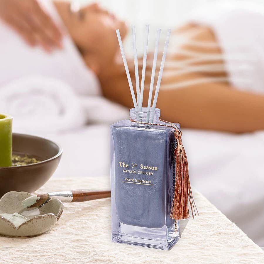 The 5th Season - 150ml Reed Diffuser Air Freshener in Gift Box with Artificial Flower  - Grey (Cold Water Fragrance)