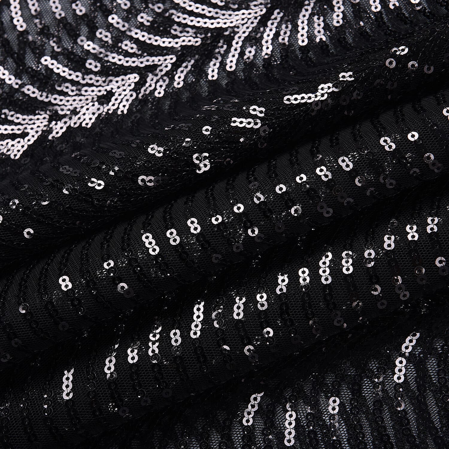 Scallop Pattern Sequin Scarf (Size 58x190 Cm) - Black