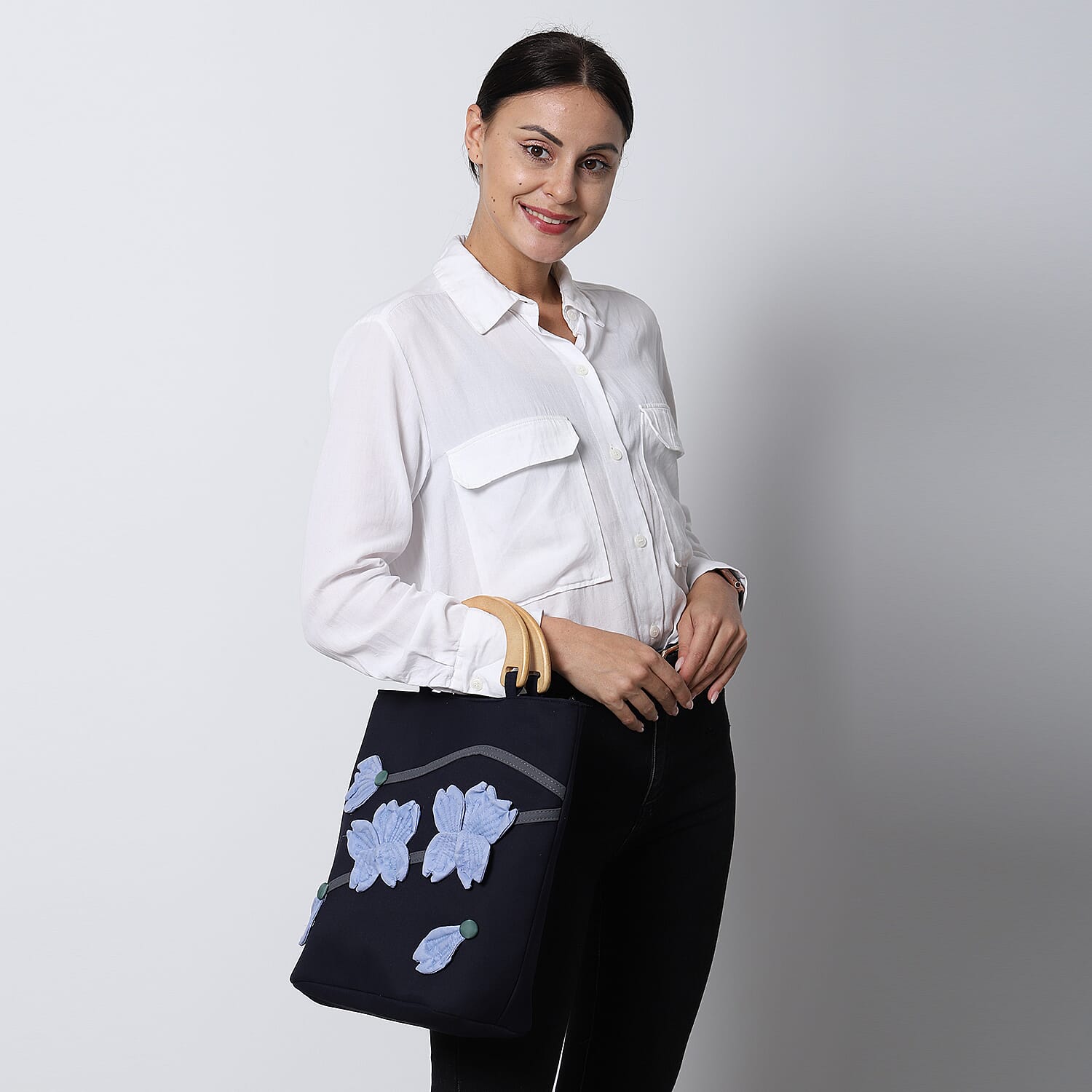 EThnic Bag Collection size/Profile tote bag wall (exterior) Canvas Lining (interior) polyester