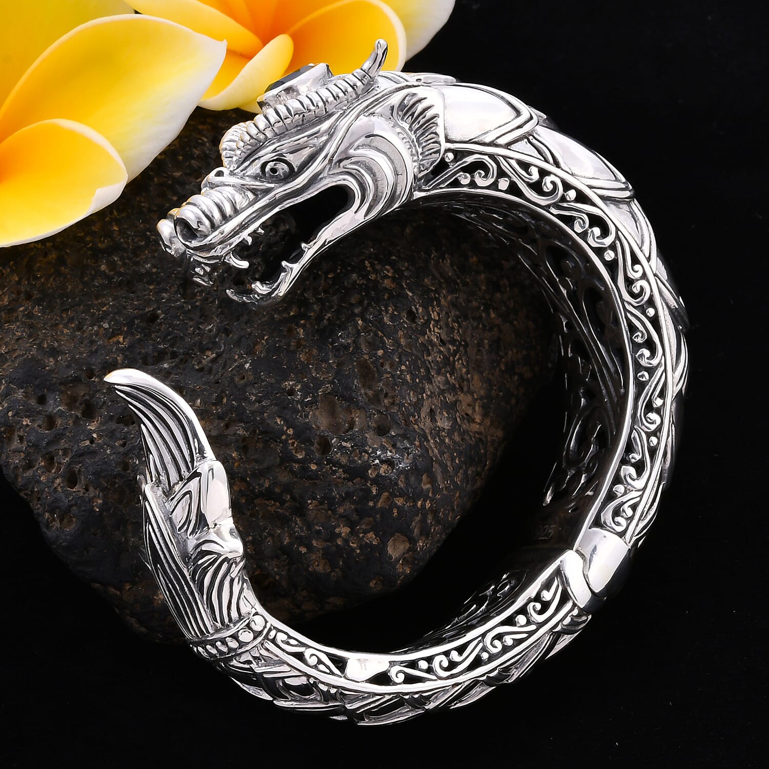 Royal Bali Collection - London Blue Topaz Dragon Head Bangle (Size 7.5) in Sterling Silver Sliver Wt. 97.00 Gms