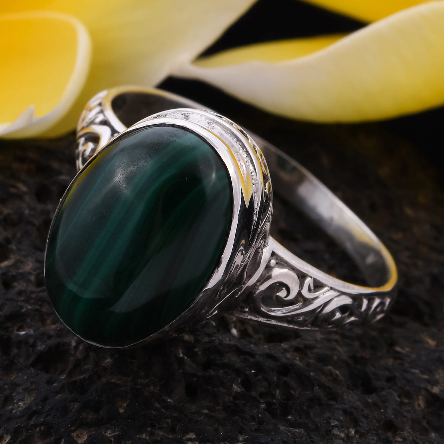 Royal Bali Collection - Malachite Ring in Sterling Silver 7.50 Ct.