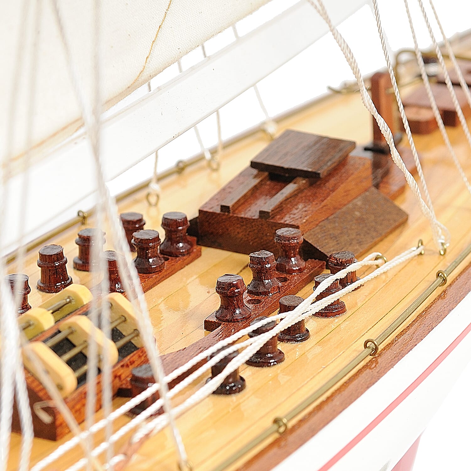 Decorative The Endeavour 1934 Sailboat Model in Red Cedar -  Red and White (Size 61x11.4x80 cm)