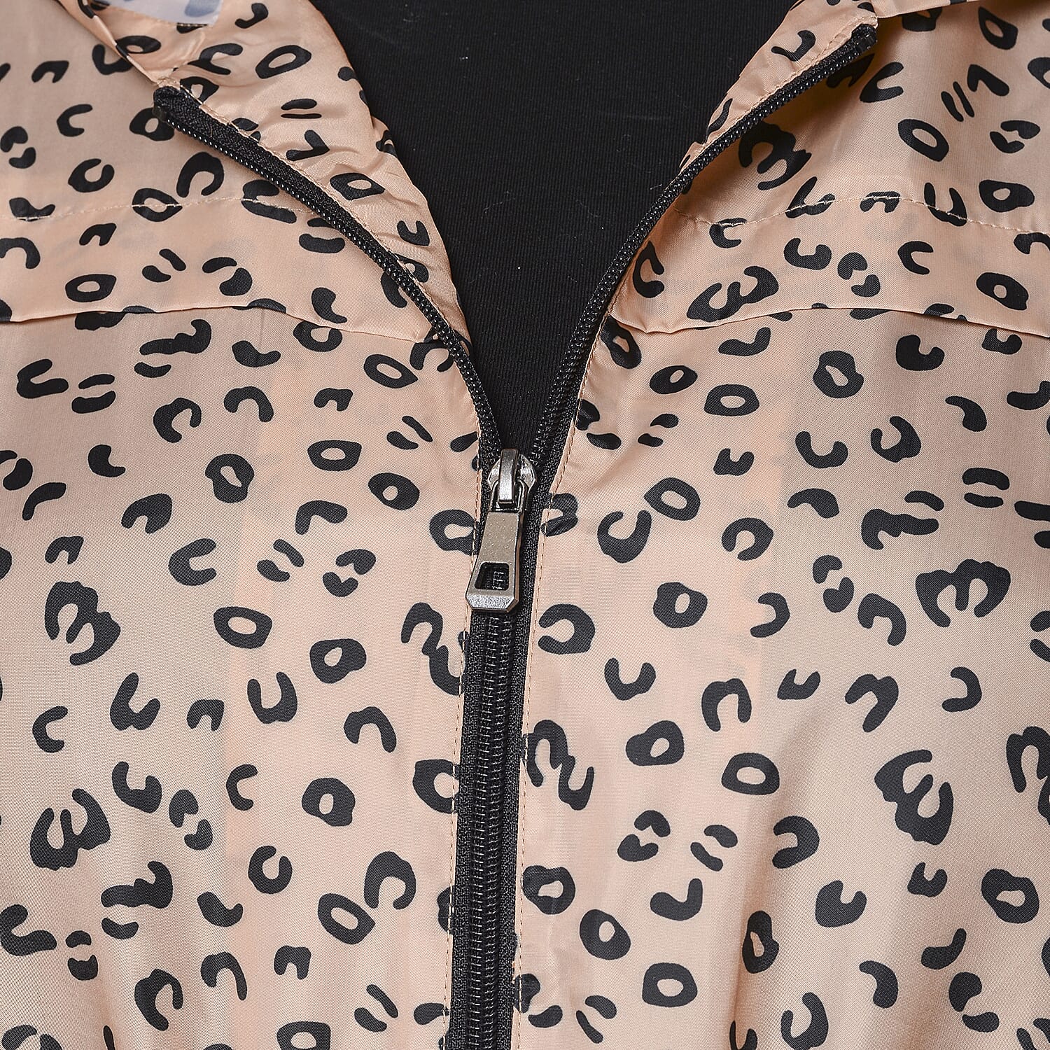 LA MAREY Water and Wind Resistant Packable Brown Leopard Pattern Jacket 