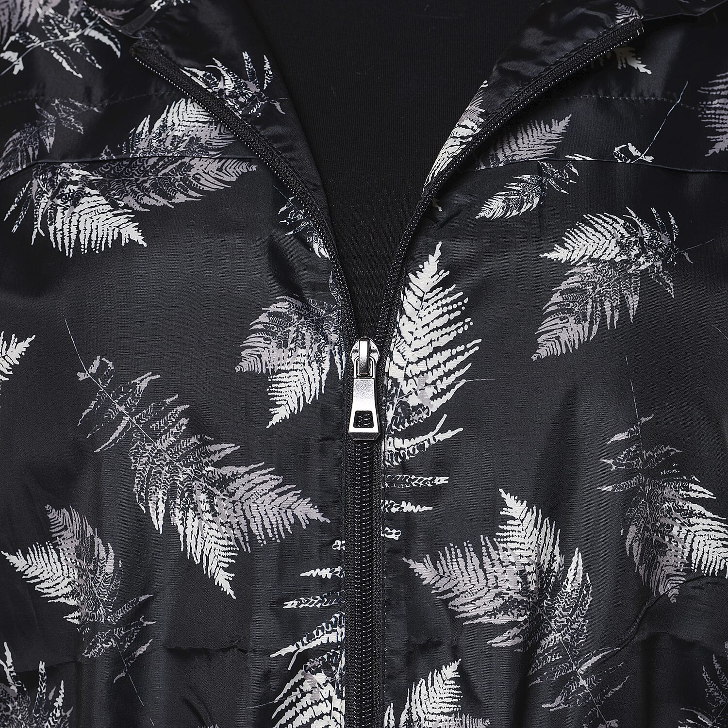 LA MAREY Water and Wind Resistant Packable Black Leaves  Pattern Jacket - One Size - 8-18