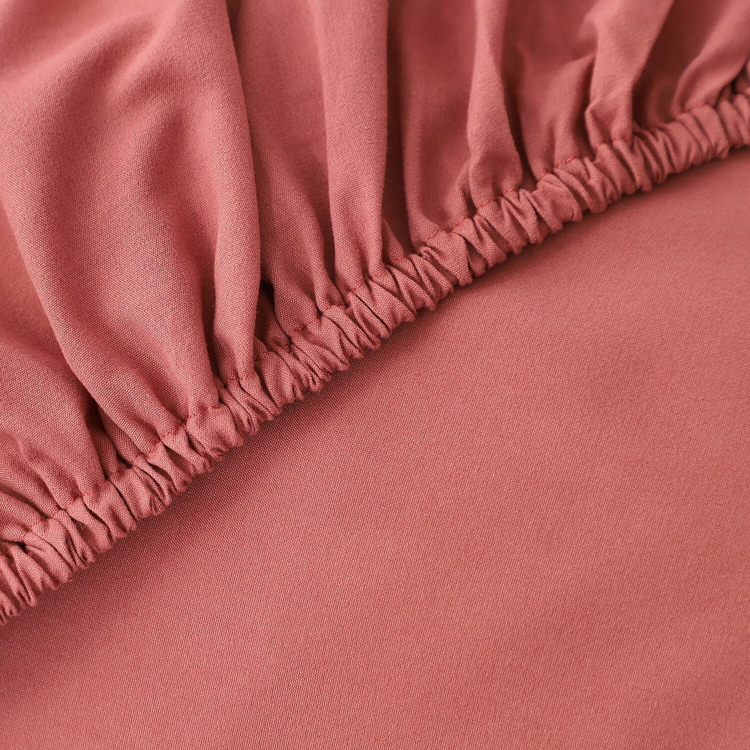 4 Piece Set Solid Microfibre 1 Flat Sheet, 1 Fitted Sheet and 2 Pillowcases