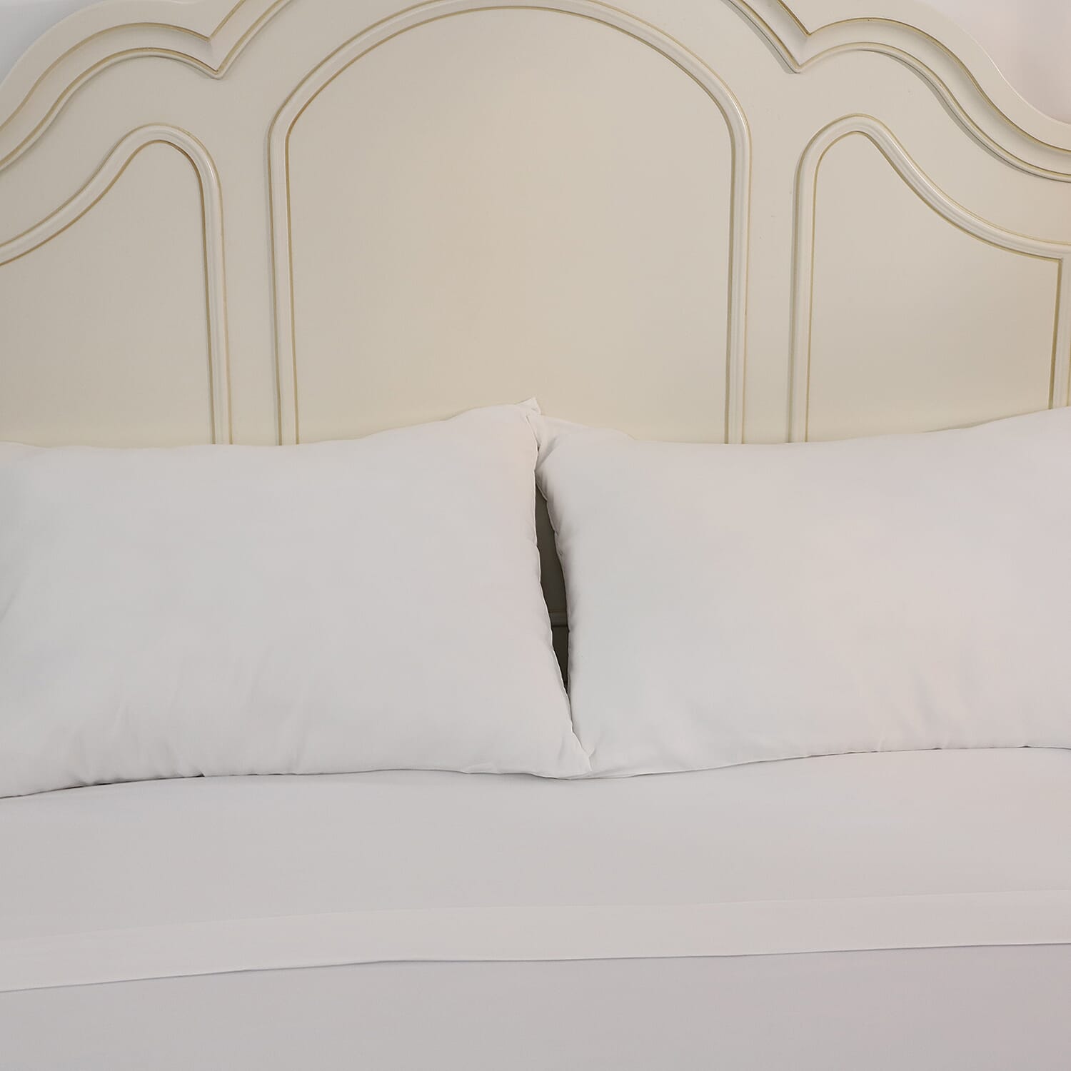 4 Piece Set Solid Microfibre 1 Flat Sheet, 1 Fitted Sheet and 2 Pillowcases