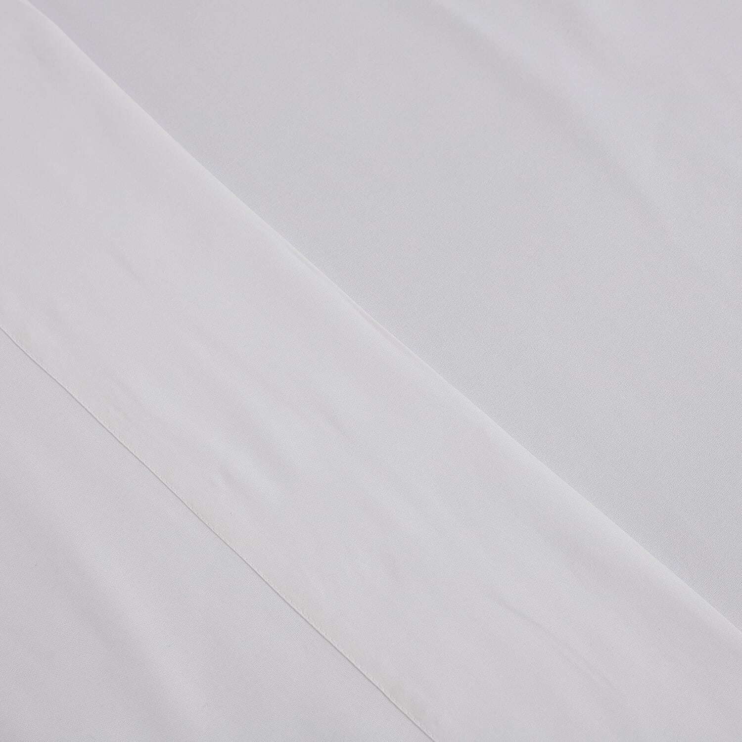 4 Piece Set Solid Microfibre 1 Flat Sheet, 1 Fitted Sheet and 2 Pillowcases