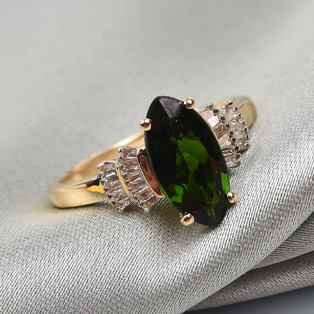 9K Yellow Gold Chrome Diopside and Diamond Ring 1.20 Ct.