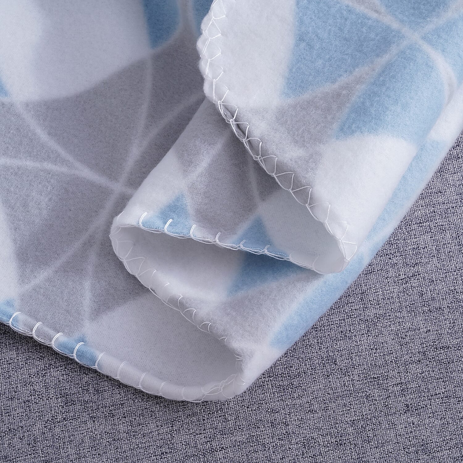 Blue & Grey Check Pattern Fleece Printed Blanket with Horse Stitching (Size: 130x170cm)