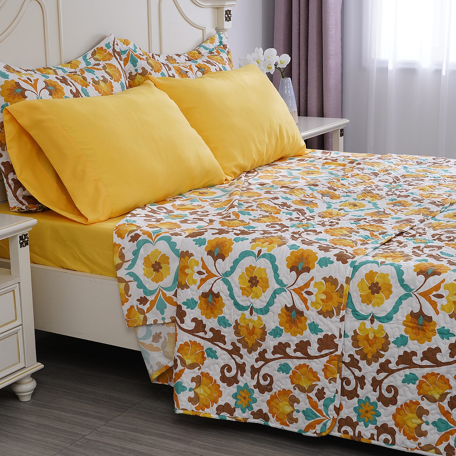 3 Piece Set - Microfibre Floral Printed Quilt (240x260Cm) and 2 Pillow Case (50x70Cm) - Yellow
