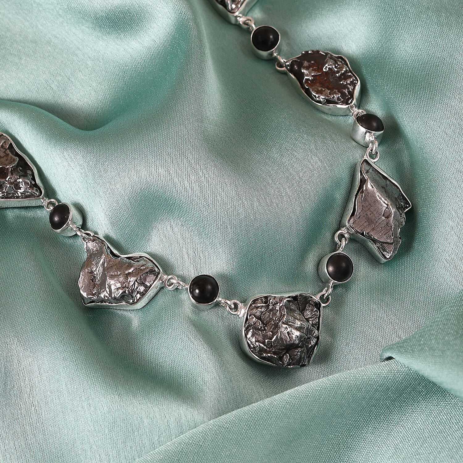 Artisan Crafted - Meteorite and Shungite Necklace (Size 20) in Sterling Silver 145.00 Ct, Silver wt. 13.83 Gms