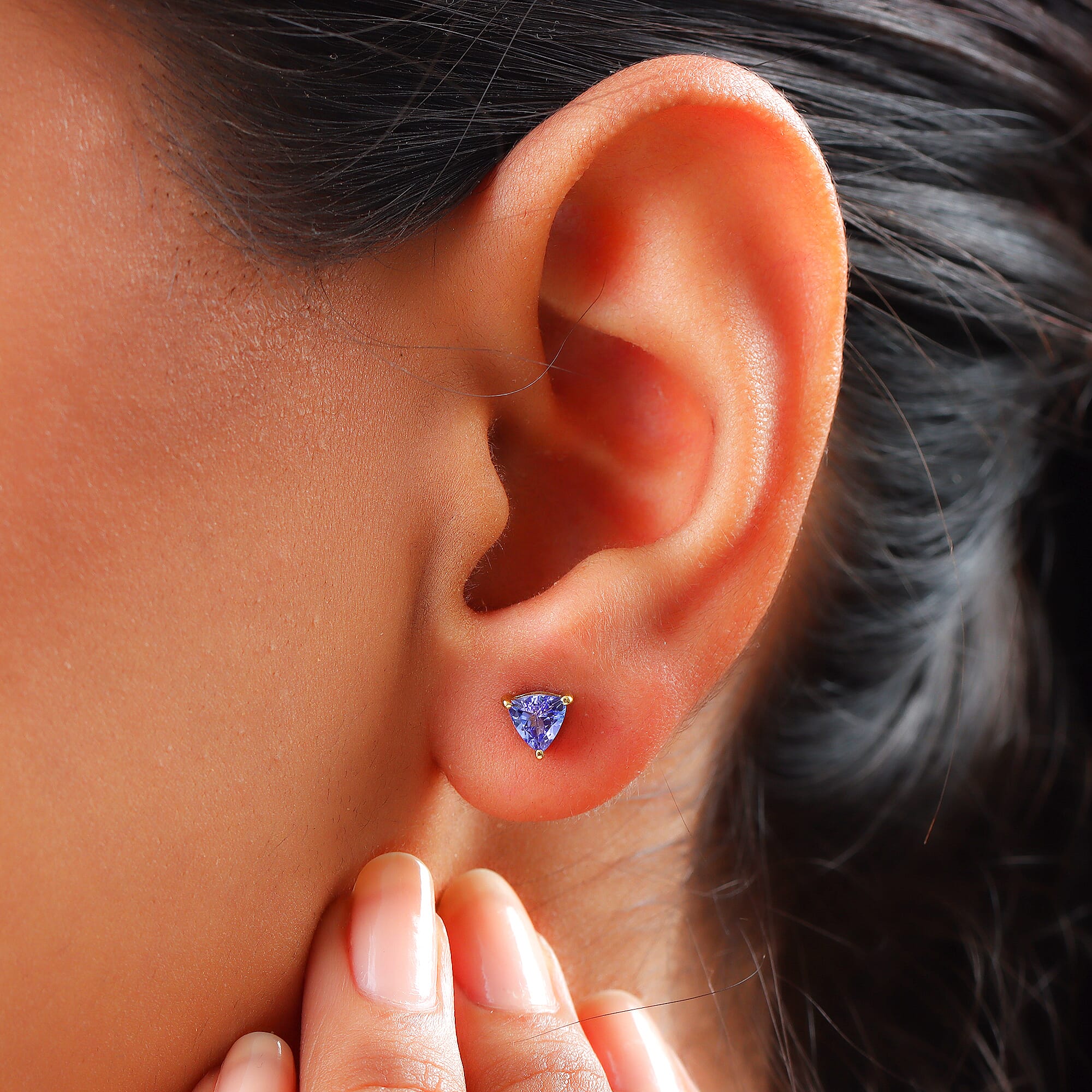 Tanzanite Stud Earrings in 18K Yellow Gold Vermeil Plated Sterling Silver Tanzanite Stud Earrings in 18K Yellow Gold Vermeil Plated Sterling Silver