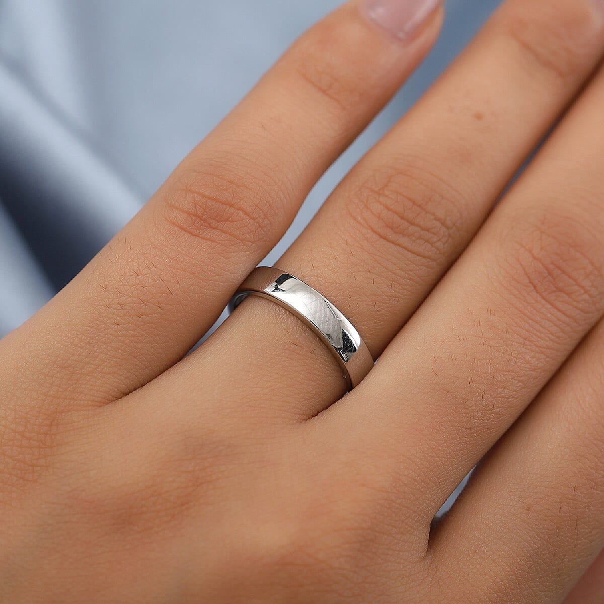 950 Platinum Band Ring