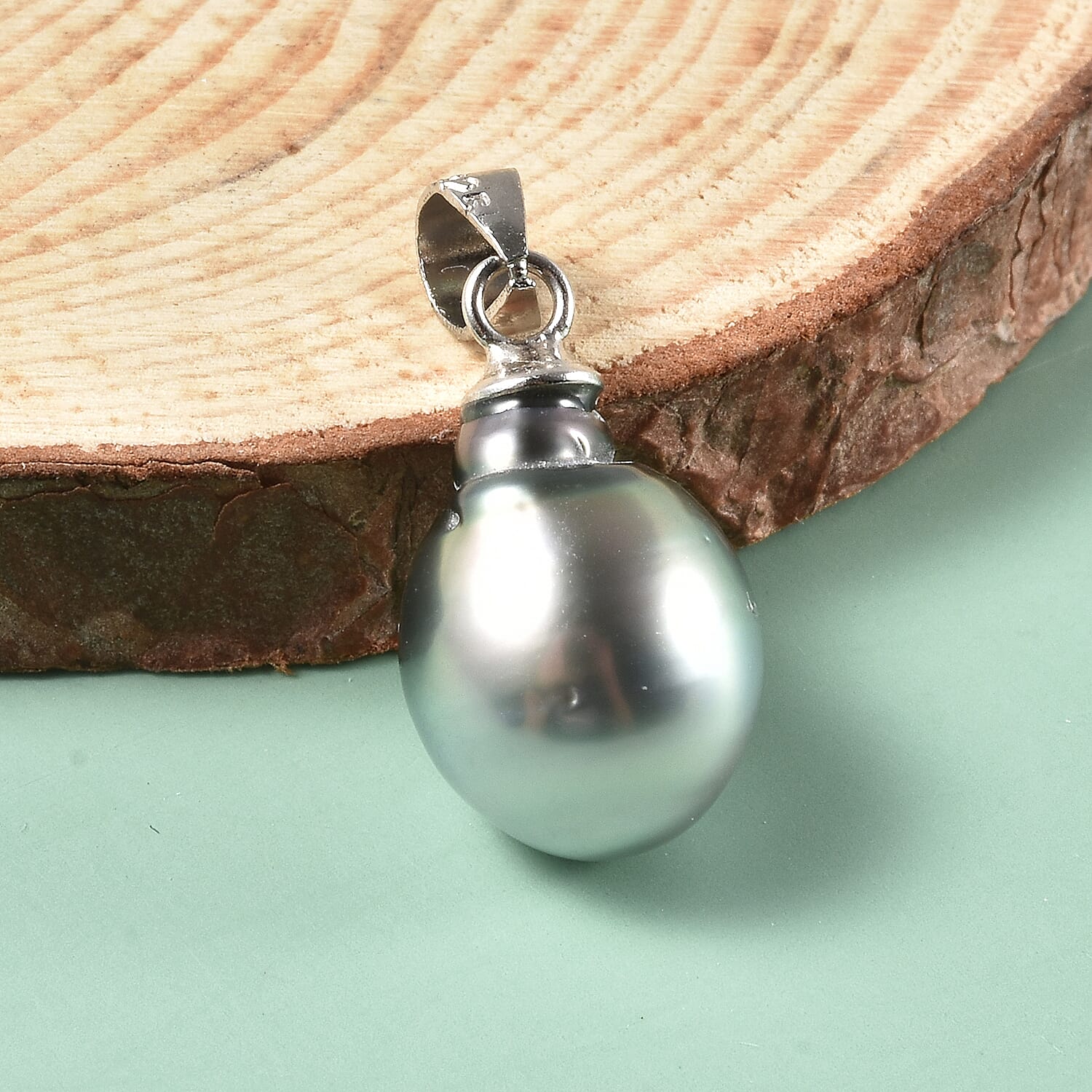 Tahitian Pearl Pendant in Rhodium Overlay Sterling Silver