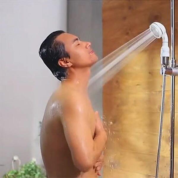 Therapy Shower Full Set (Includes 1xShower Head, 1xVitamin C and Collagen Cartridge, 1xHousing, 2xMicro pads, 2xWashers, 1 x O Ring and 2xMagnet)