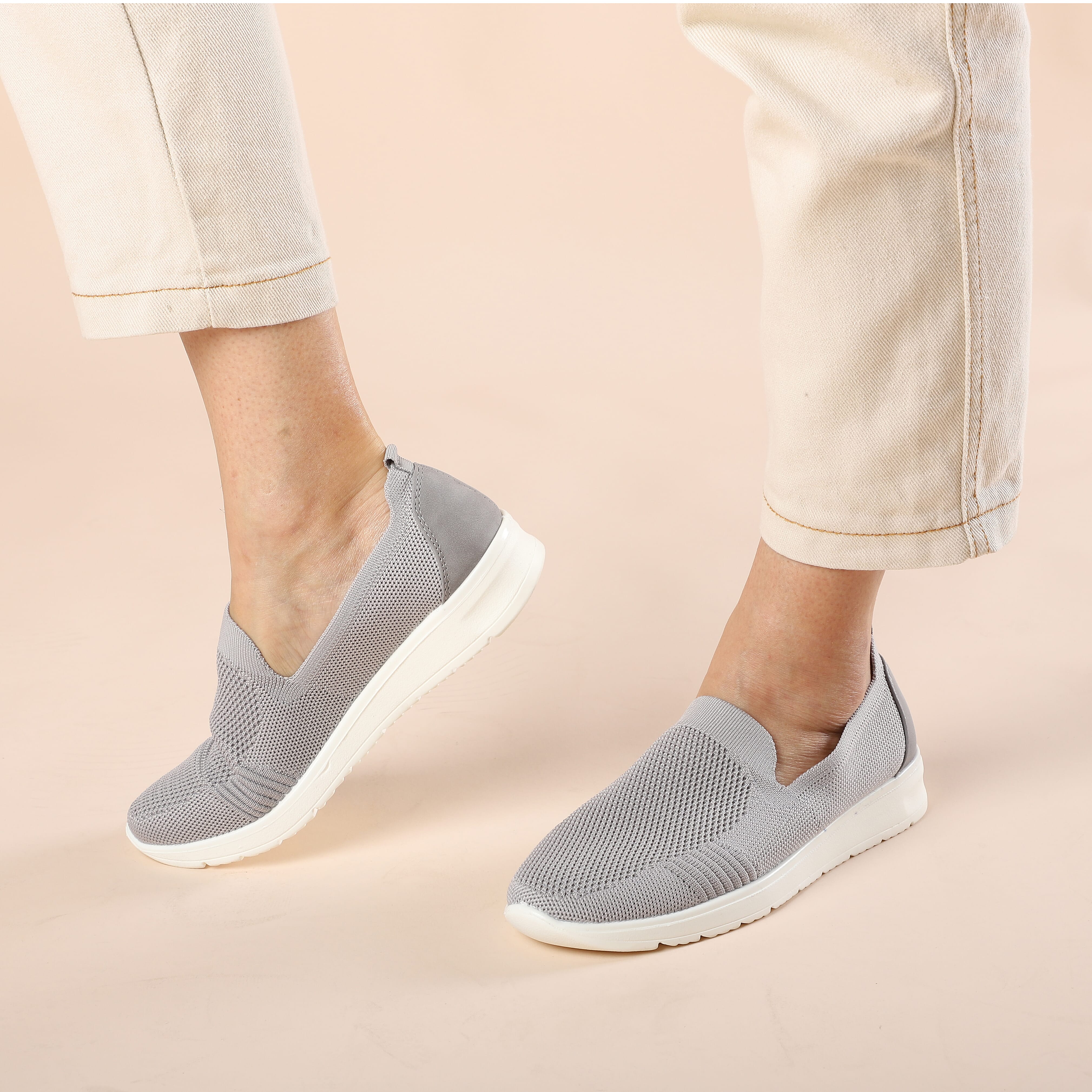 LA MAREY Flexible and Comfortable Women Shoes in Grey (Size 3)